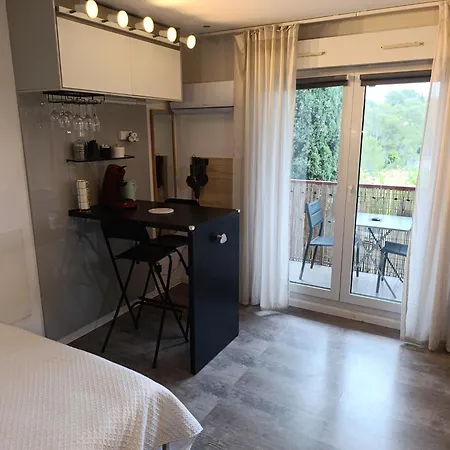 Manhattan Climatise Balcon Ensoleille Parking Proche Montpellier